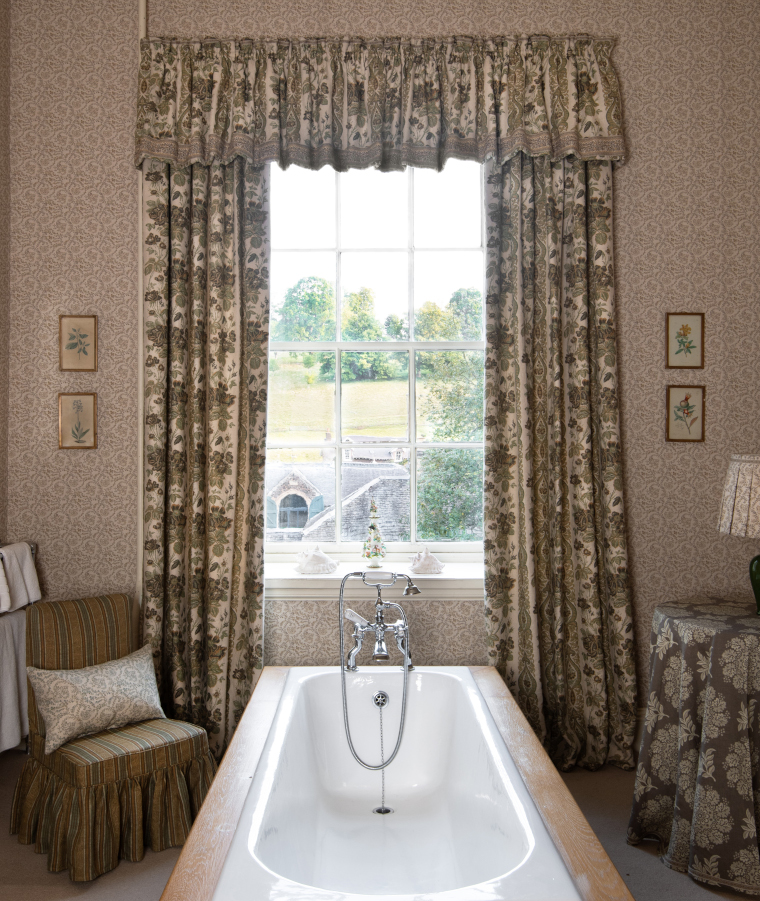 Inchyra fabric & wallpaper 2025